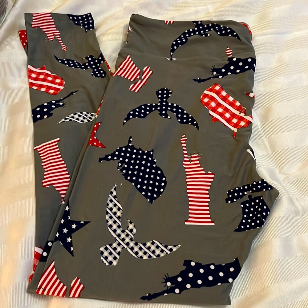 Get ready to show your patriotic spirit in these brand new leggings!